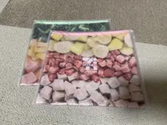 ハッピーくじ　セブンイレブン　G賞　スムージーフラットポーチ 2種セット