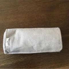 コムサデモードのコスメティックポーチ