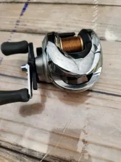 SHIMANO BASS ONE XT 200 ベイトリールのサムネイル