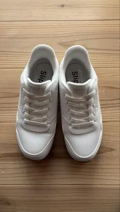 Skechers ホワイト スリッポンスニーカー