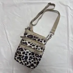 【美品】レスポ3ZIPCROSSBODYショルダーバッグ　スマホ豹柄イエロー