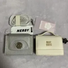 MARY QUANT デイジーチャーム付きウォレット　NERDY ミニバッグ