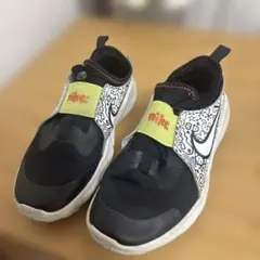 NIKE スリッポン スニーカー ブラック ホワイト