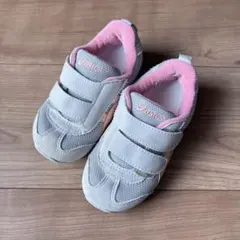 asics アシックス　キッズスニーカー