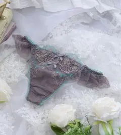 Item thumbnail for item 00910795-a05a-422e-9444-0617b39b71dd