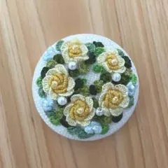 ハンドメイド刺繍ブローチ 8150