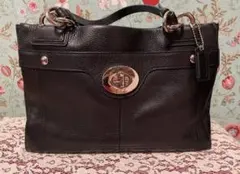 早い者勝ち 日曜日限定特別価格新品未使用COACH ブラックレザーバッグ