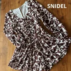 スナイデル　花柄ミニワンピース 長袖 Vネック