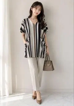 AZUL BY MOUSSY ストライプ柄 チュニック 半袖 Vネック　Sのサムネイル