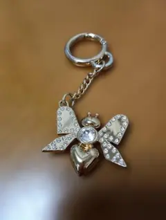 蜂とハートのキーホルダーのサムネイル