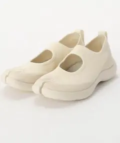 【TABI/タビ】Sandal Woman 39 オフホワイトスニーカーのサムネイル