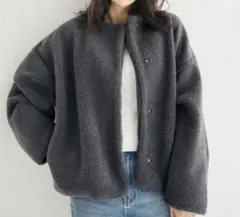 ノーカラーボアブルゾン