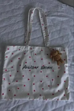 ALLISON BROWN ハート柄 トートバッグ クマのチャーム付きのサムネイル