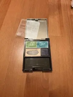 コフレドール　アイシャドウパレット