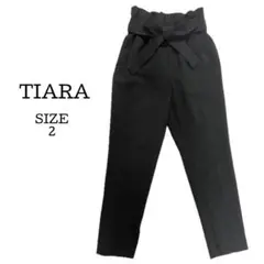 TIARA ブラック ハイウエスト テーパードパンツ ウエストゴム サイズ2