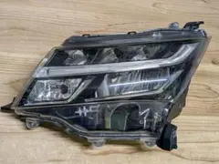 タンク 左 LED ヘッドライト トヨタ 純正 W3917のサムネイル