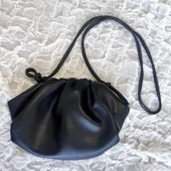 がま口ショルダーバッグ　ミニバッグ　サコッシュ　斜め掛け　黒　ブラック