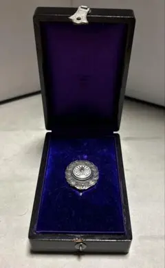 日本国有鉄道功績賞 功労賞 純銀 バッチ 勲章 Yahoo!オークション -「日本国有鉄道功績章」の落札相場・落札価格