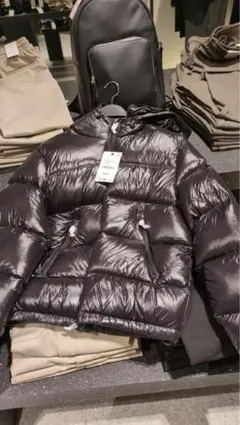 ZARA ブラック ダウンジャケット フード付き