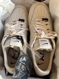 Nike AMBUSH ホワイトスニーカーのサムネイル