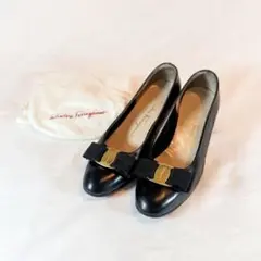 24869✨サルヴァトーレフェラガモ ヴァラリボン 金具 パンプス レザー