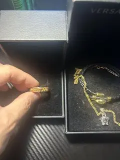 VERSACE ゴールドリングネックレスブレスレット(お得セット)値下げ中のサムネイル