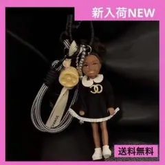 人気【新品】韓国ドール　じゃらじゃらチャーム　キーホルダー　人形　Cマークのサムネイル
