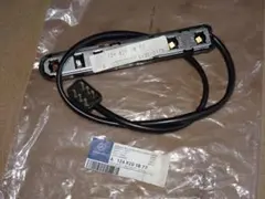 メルセデスベンツ W124純正ワゴンテールランプサポートのサムネイル