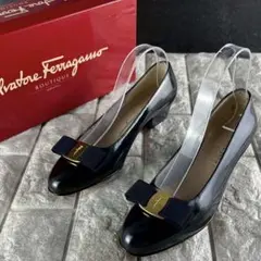 新品/5.5C フェラガモ NOVOLI ヴァラリボン パンプス エナメル 黒