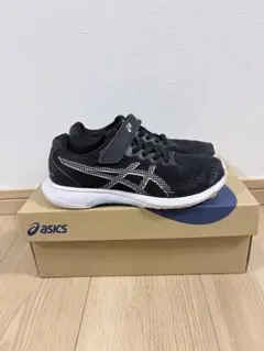 アシックススニーカー21.5