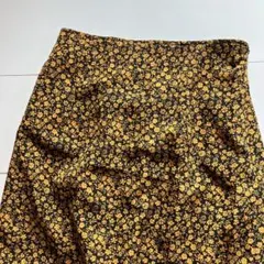 新品！チーク　花柄 スカートのサムネイル