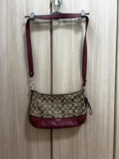 Coach ショルダーバッグ ベージュ/ワインレッド　レディース　バッグ