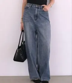 美品　AKTE ルーズフィットデニムパンツのサムネイル