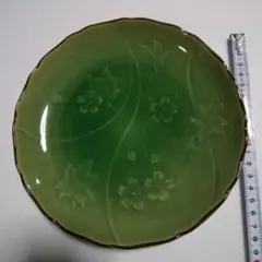 ②橘 緑色 花模様 陶器皿