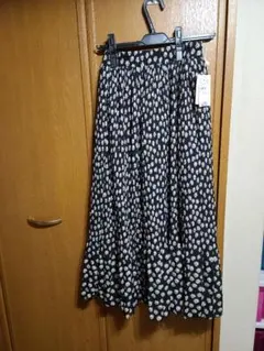 エムズエキサイト 新品花柄ロングスカート プリーツスカート