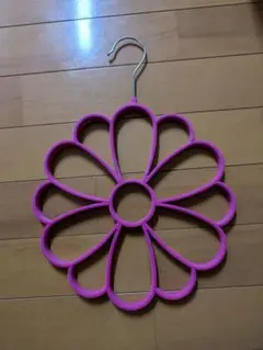 花柄のスカーフハンガー又シェルフハンガー﻿