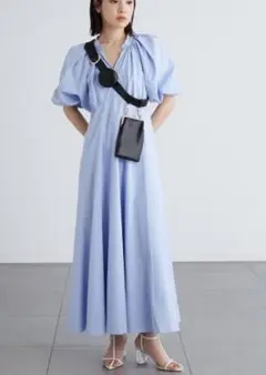 【美品】変形スリーブワンピース　リリーブラウン