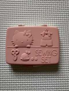超希少！サンリオ ハローキティ ☆ソーイングセット 70'キティ復刻版