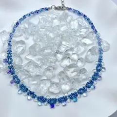 ビーズのチョーカー