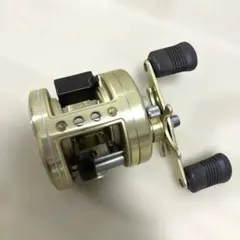 シマノ カルカッタ 101XT ベイトリール 左巻き - メルカリ