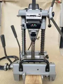 ハンディストリッパーマシン MTS-210』極東産機☆ 電動ケレン 剥がし機