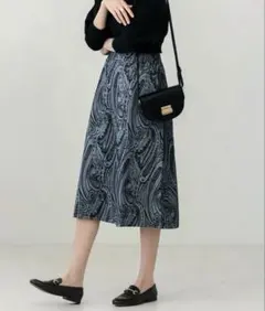 【 新品 タグあり 】ブージュルード / ペイズリー刺繍フレアスカートのサムネイル