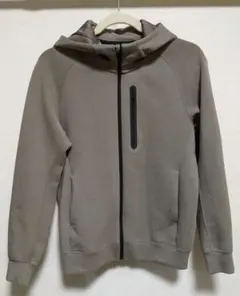 UNIQLO ドライストレッチスウェットフルジップパーカ　OLIVE