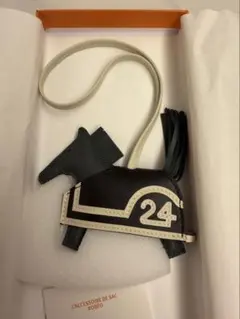 【新品未使用】HERMES ロデオチャーム　ロベオクール　エルメス24