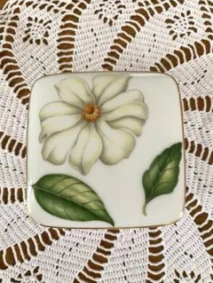 TIFFANY FLOWERS リモージュ蓋付小物入れ」のサムネイル