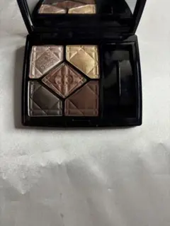 【新品同様】Diorサンククルール