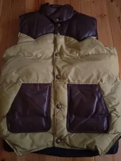 値下グリズリーダウン　Grizzziy DOWN カナダグース　ダウンベスト　M