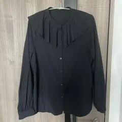 GU フリルカラーブラウス