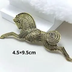 アンティーク調　ホース　馬　ブローチ　縁起物　ヴィンテージ　レトロ　大ぶり　躍動