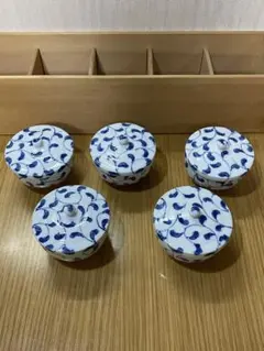 有田焼　蓋付き　湯呑み　手描き　唐草紋　吸出揃　五客　唐草　つる草
